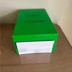 Bottega Veneta | Other | Bottega Veneta Bright Green Box  display picture 2